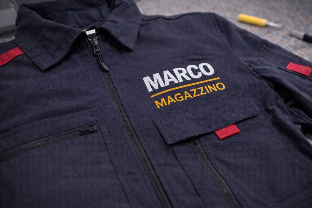 Tuta da lavoro con nome e reparto termosaldati